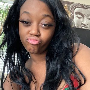 Meet your Posher, Veronica